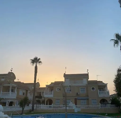 Sol Beach, Cabo Roig 펜션 오리후엘라
